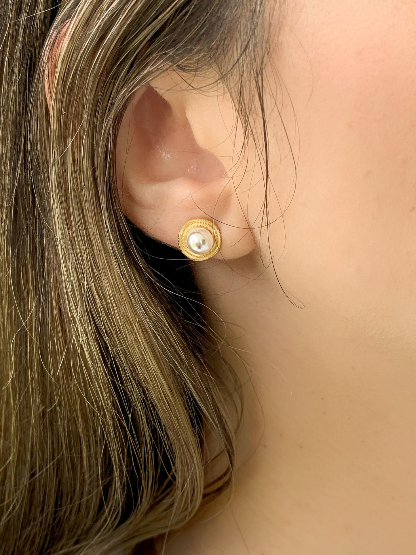 Jackie Pearl Studs